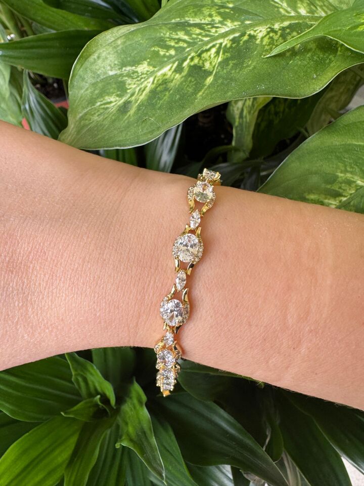 Aurora Işıltı Taşlı Bileklik