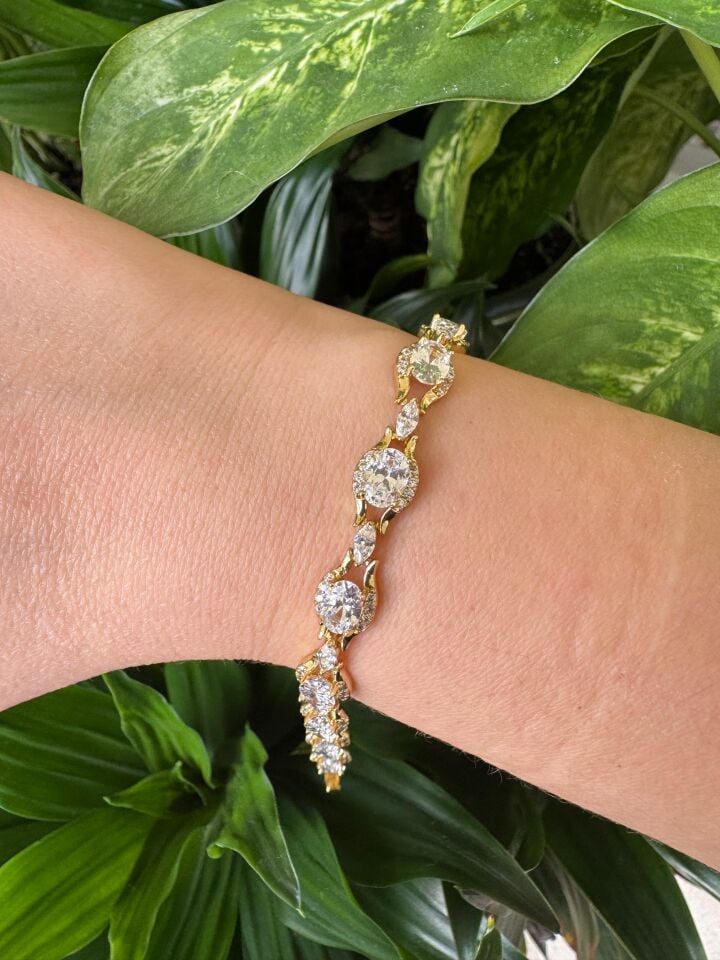 Aurora Işıltı Taşlı Bileklik