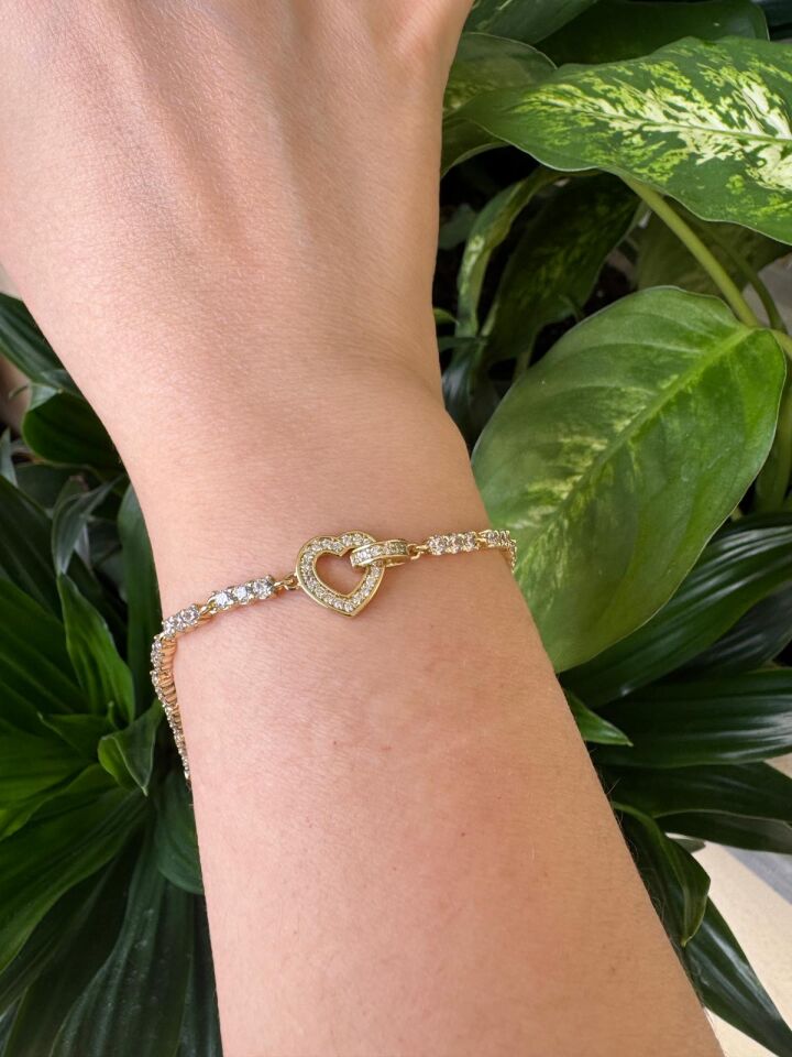 Suyolu Taşlı Kalp Bileklik