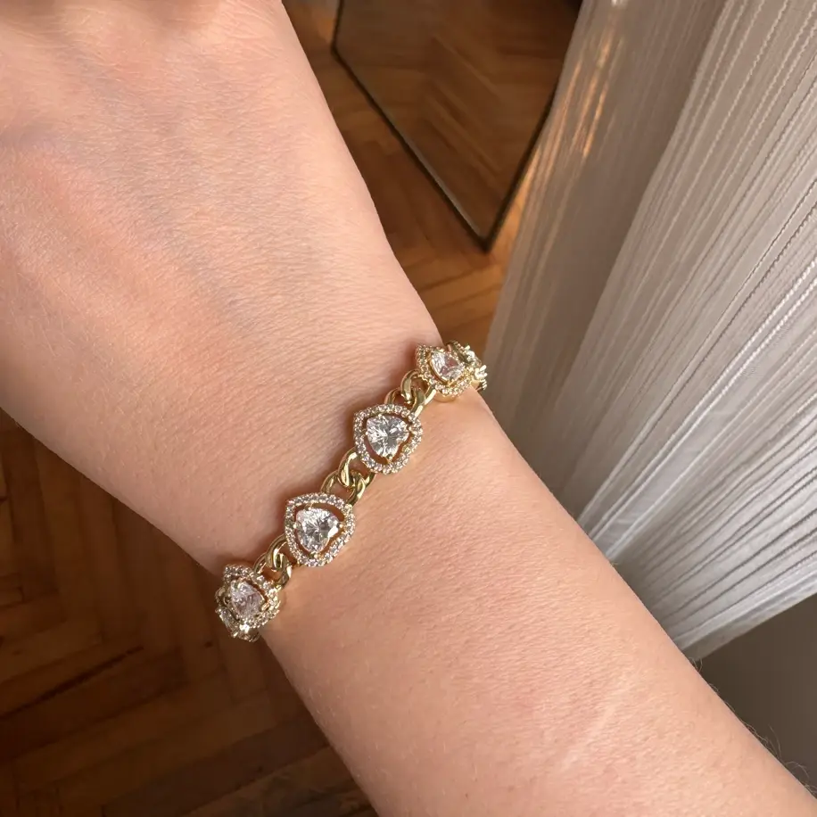 İri Taşlı Kalpli Bileklik