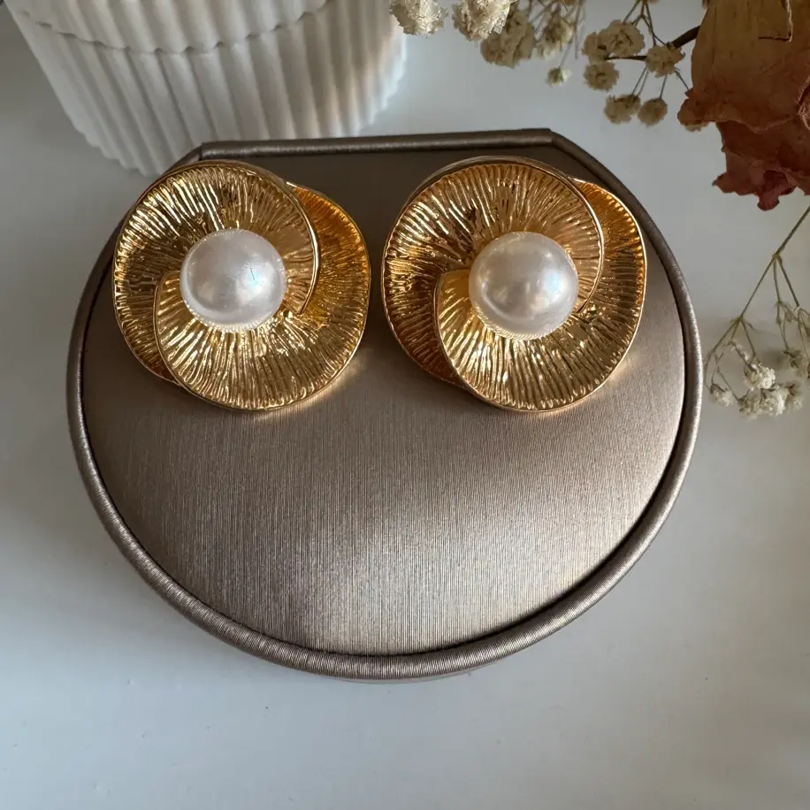 Çelik Yaprak Model İncili Küpe