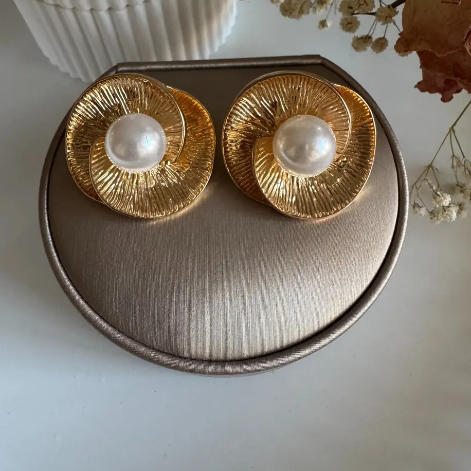 Çelik Yaprak Model İncili Küpe