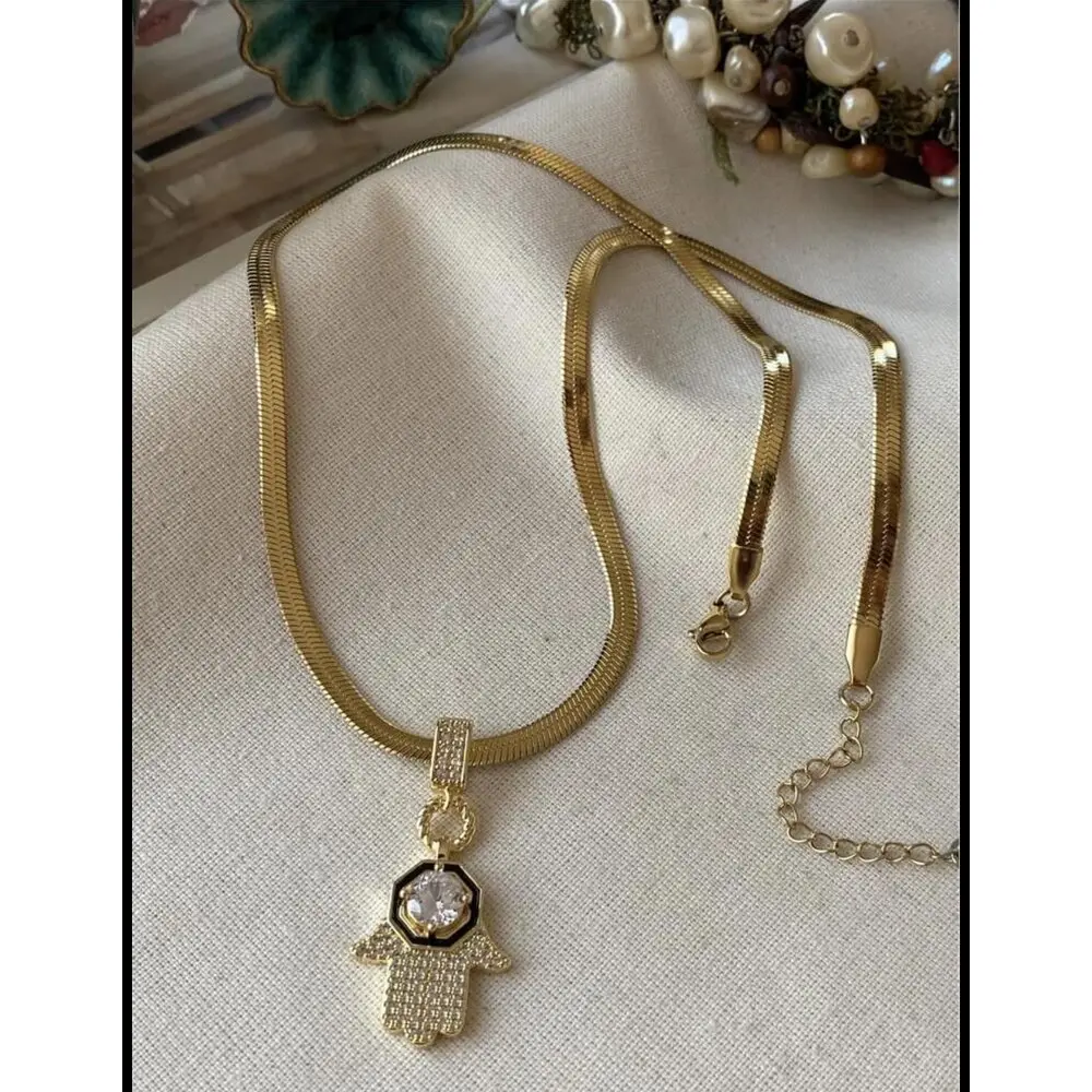 Çelik Şikel Model Fatma'nın Eli Kolye