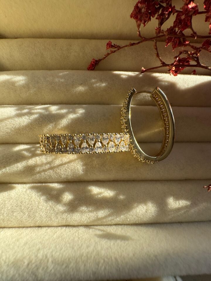 Luna Oval Taşlı Küpe