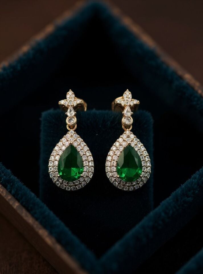 Emerald Royale Damla Küpe