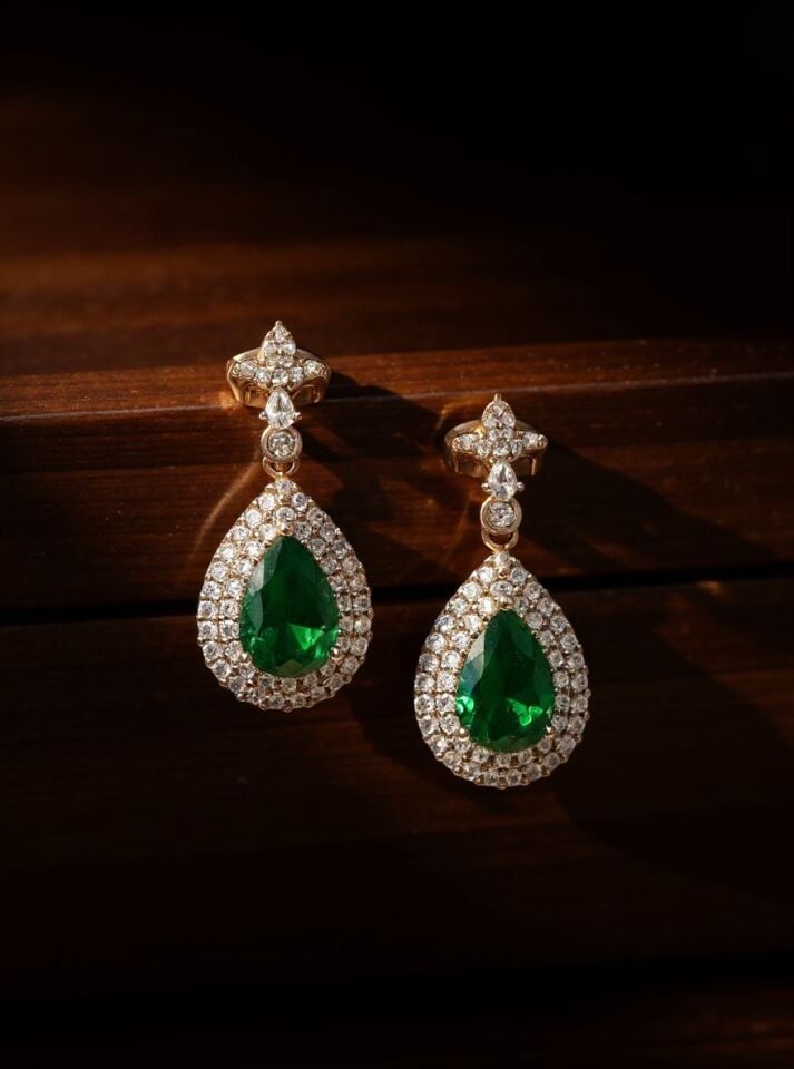 Emerald Royale Damla Küpe